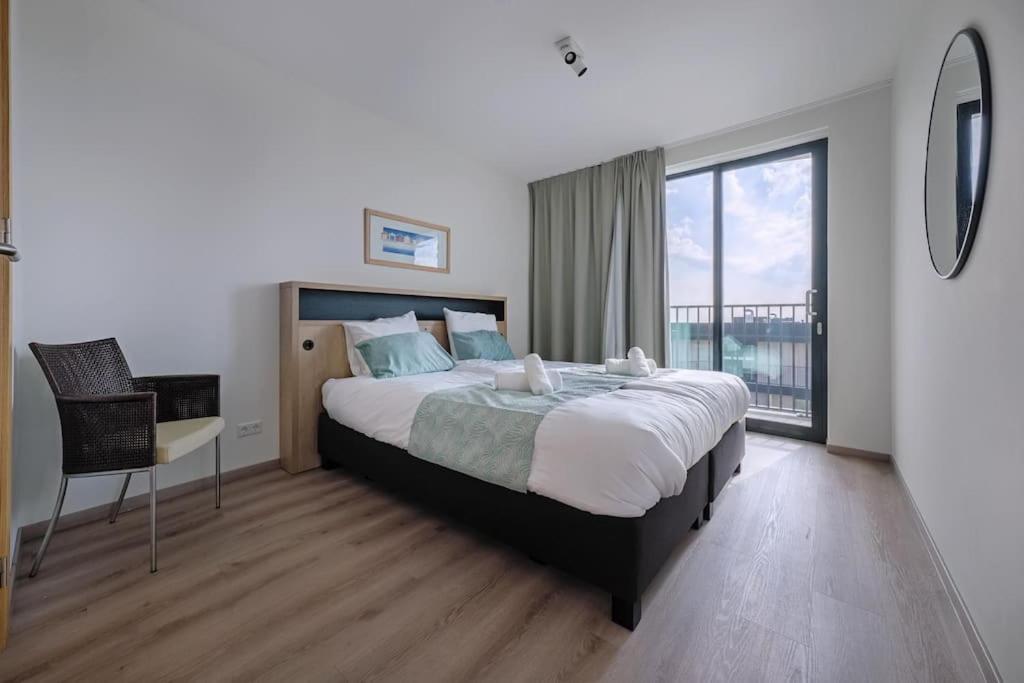 Pharos 11-803 Apartment *